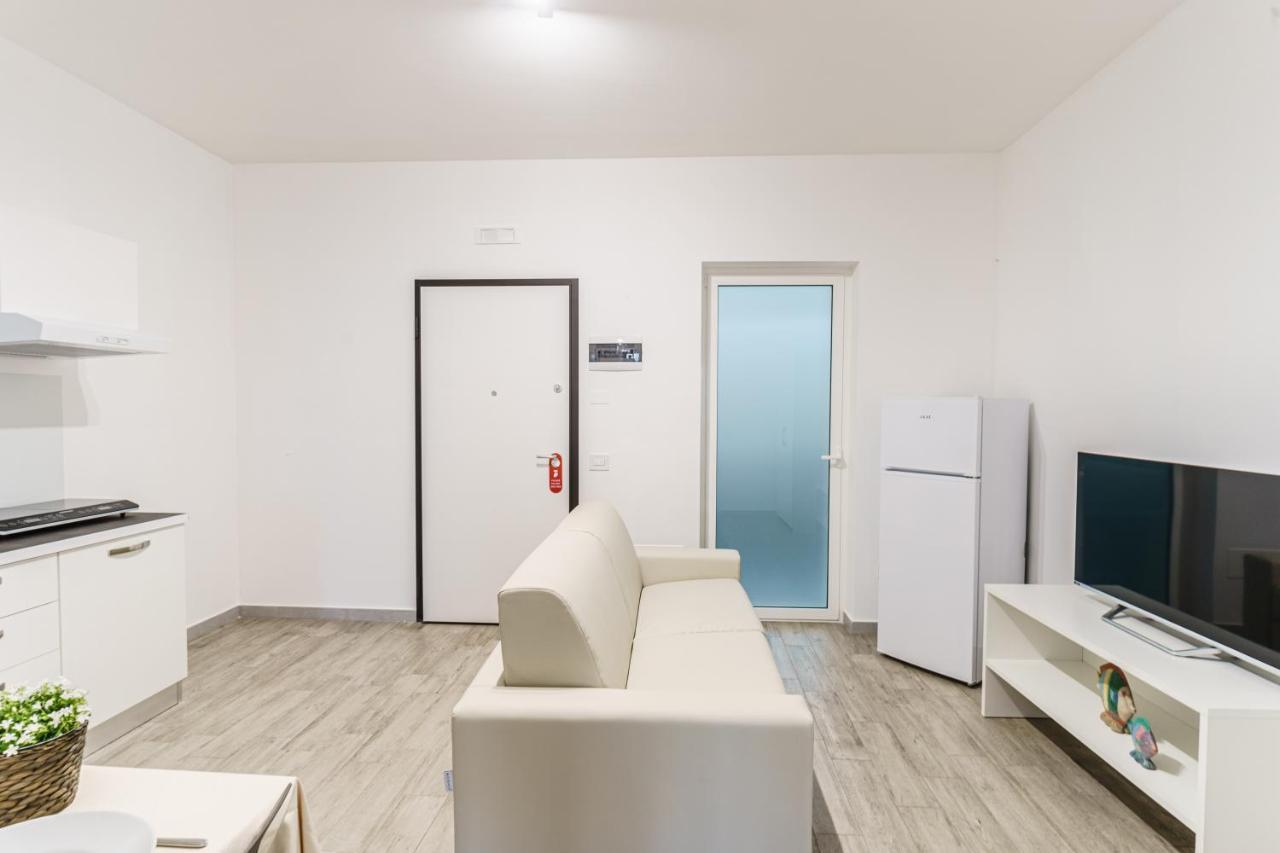 Aparthotel Le Marine ビシェーリエ エクステリア 写真