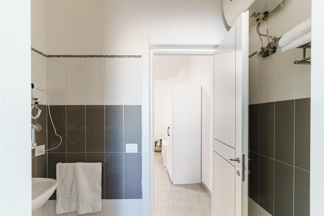 Aparthotel Le Marine ビシェーリエ エクステリア 写真